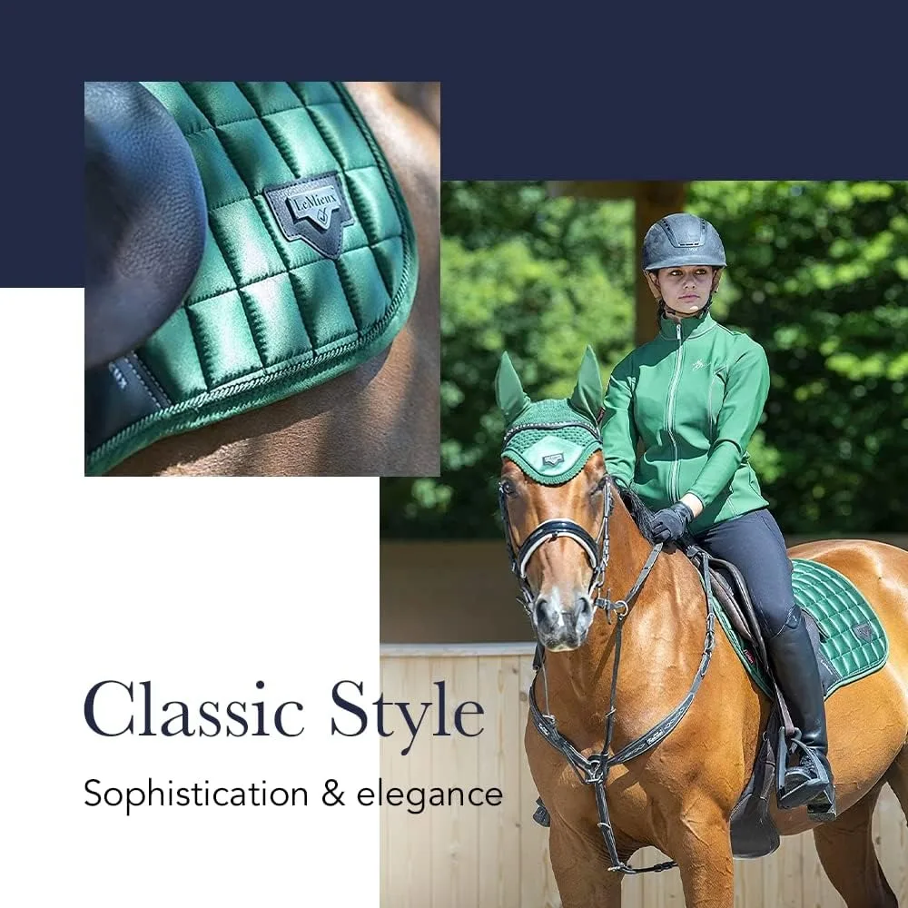 

Close Contact Saddle Pad - Saddle Pads for Horses - Equestrian Riding Equipment and Accessories