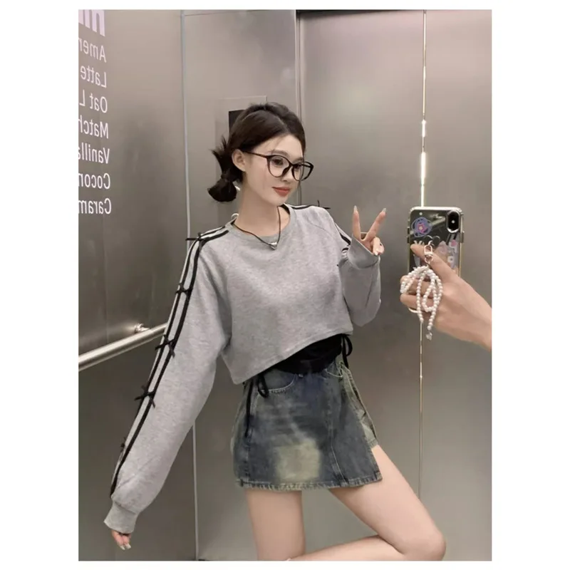 

2025 Autumn and Winter New Strap Niche Design Slim Slim Sweatshirt Women's Small Vest Pre-Autumn Two-Piece Set