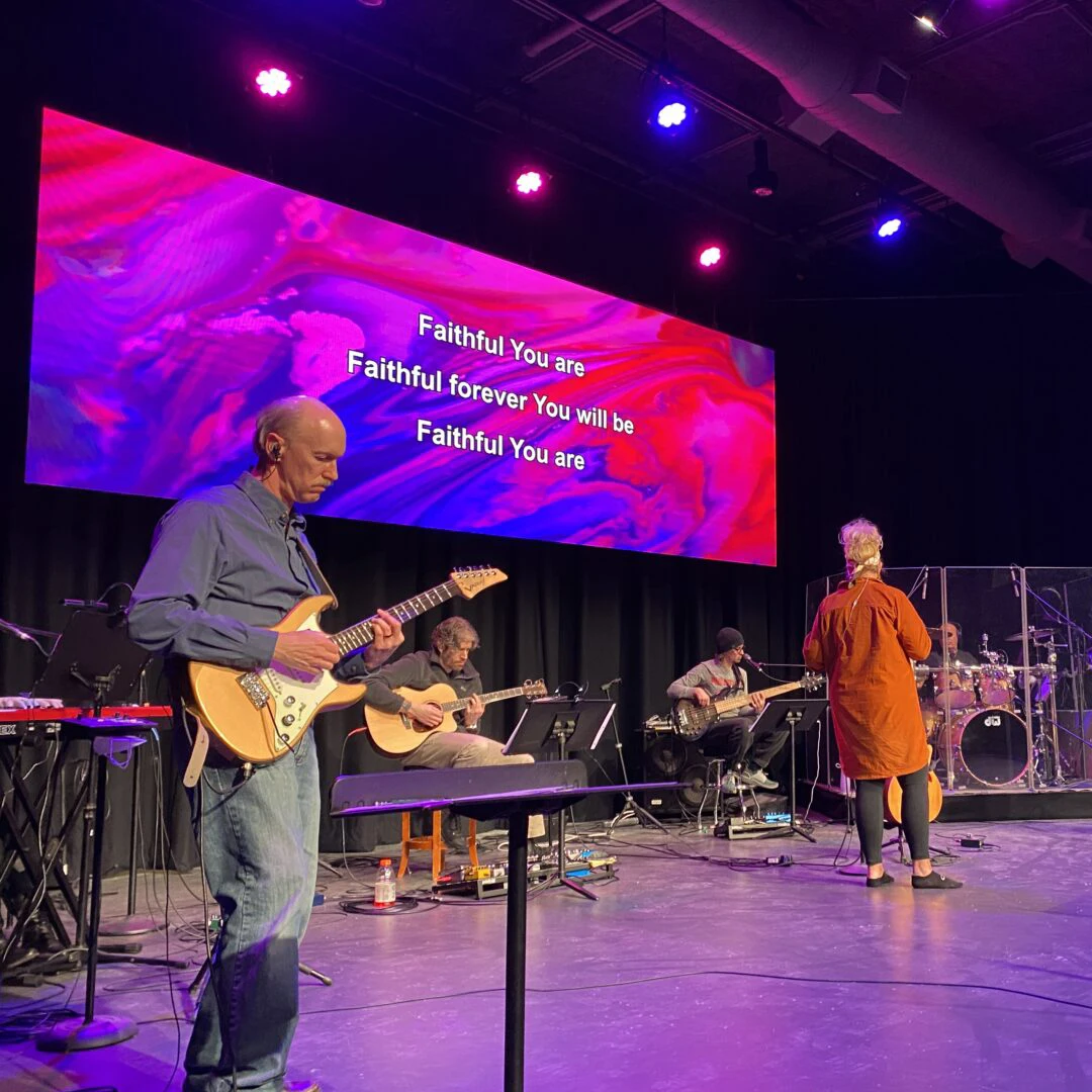 

Indoor Outdoor P2 P3 P4 500x500mm LED Screen Display 5m X 3m P1.9 P2.6 P2.9 Night Club Rental Stage LED Screen for Concert