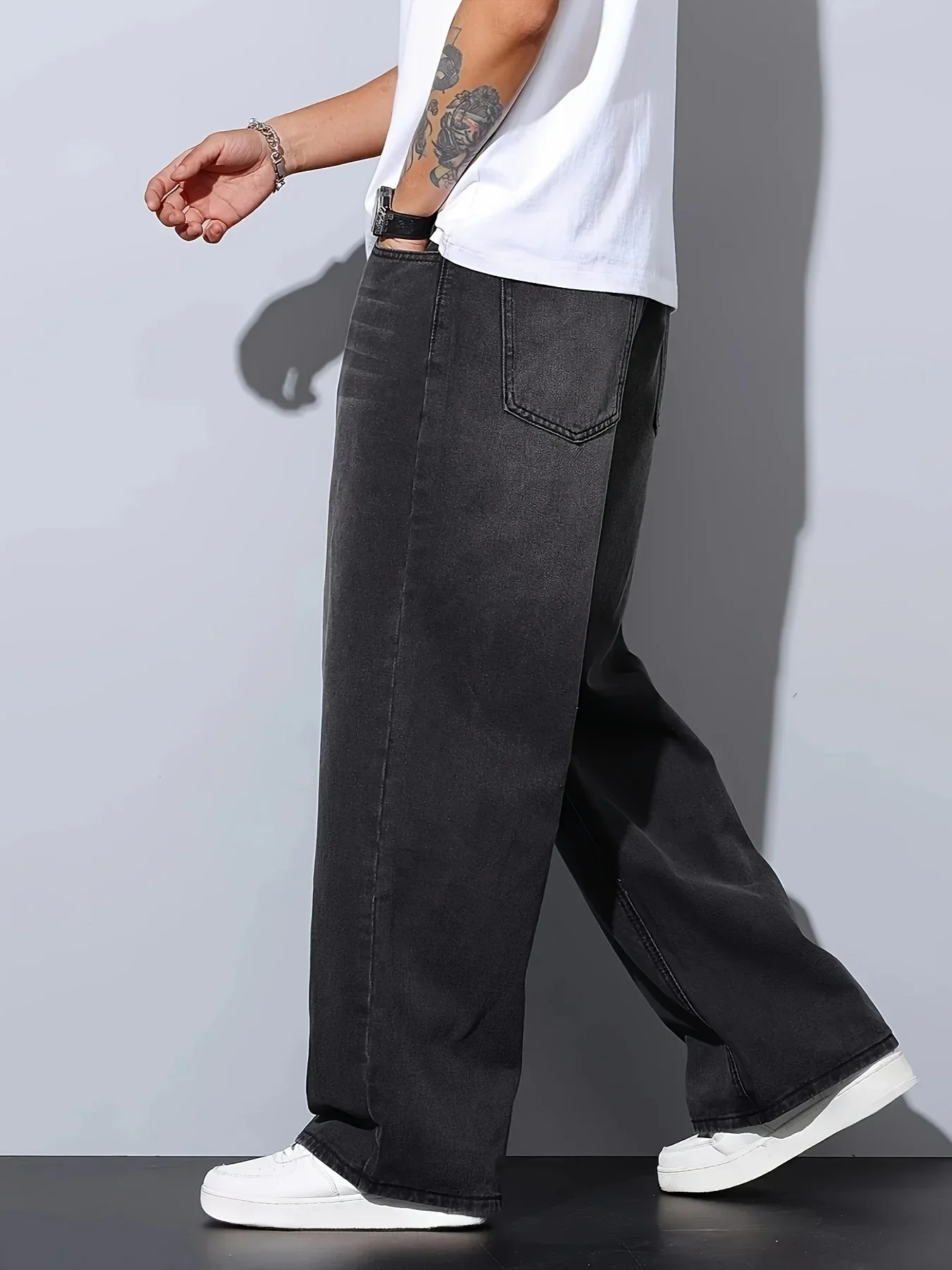 Men's Relaxed Fit Solid Cotton Blend Straight Street Style Casual Jeans with Pockets for Outdoor Activities