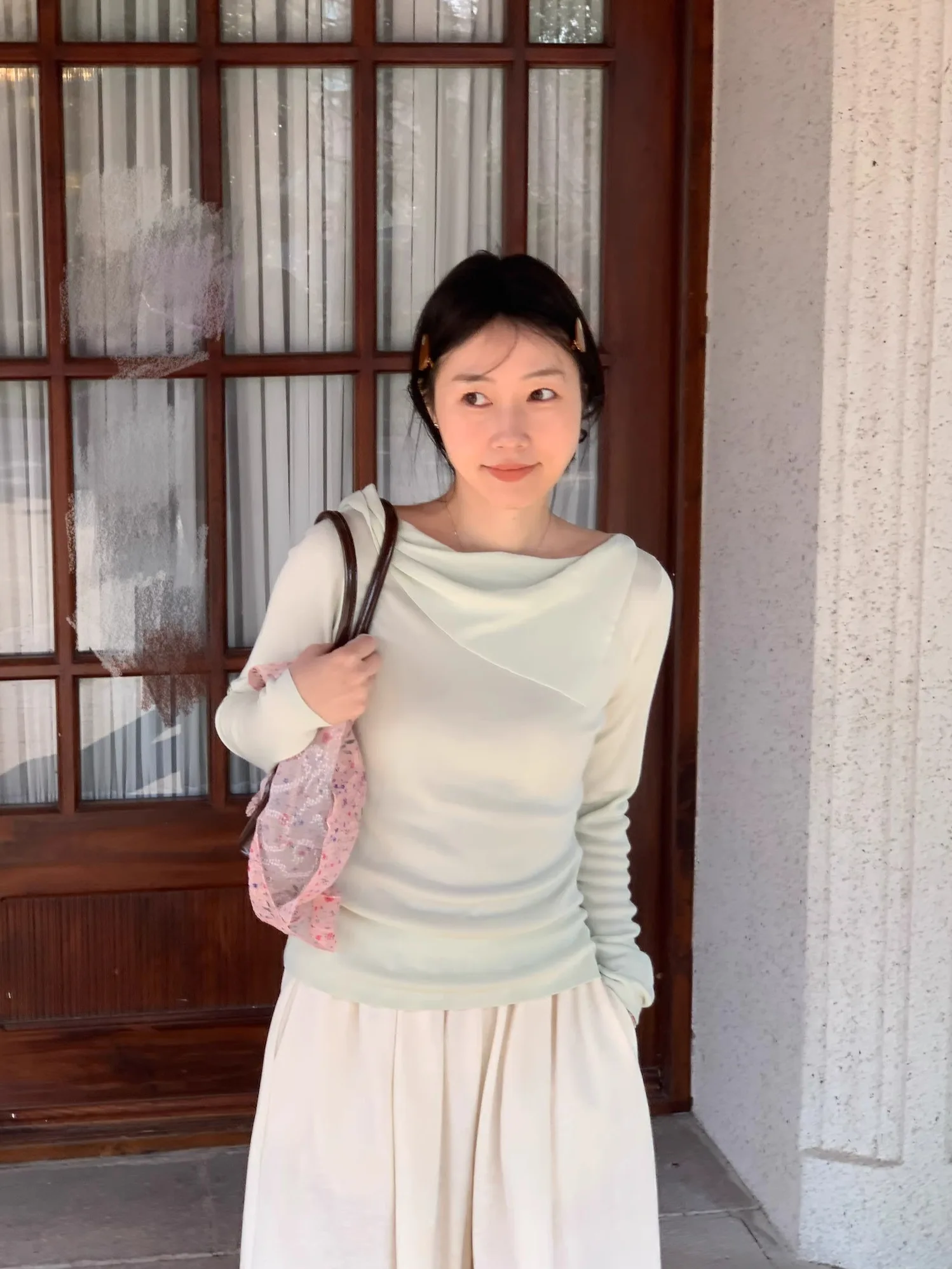 

Island Knows Spring Summer Silk Knitted Shirt with Tie Collar Atmosphere Feeling Women's Fashion Top in Two Colors