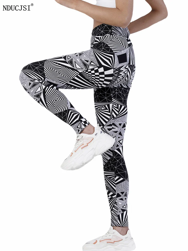 Nducjsi Yoga Broek Gym Kleding Femme Hoge Taille Panty Sport Leggings Vrouwen Zwarte Driehoek Streep Print Workout Leggins Dames