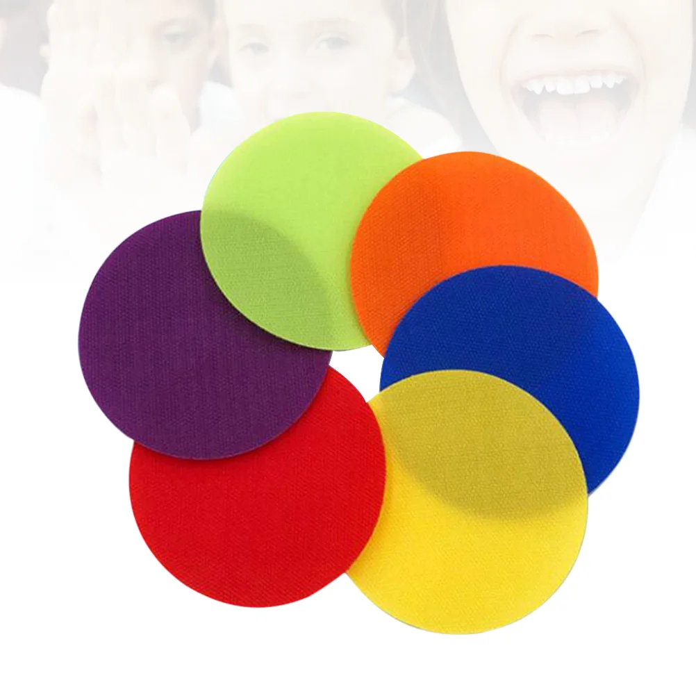 30 قطعة من ملصقات السجاد الملونة المستديرة اللاصقة للأطفال ألعاب الفصول الدراسية النشاط التدريب على الأرض لعبة المنزل