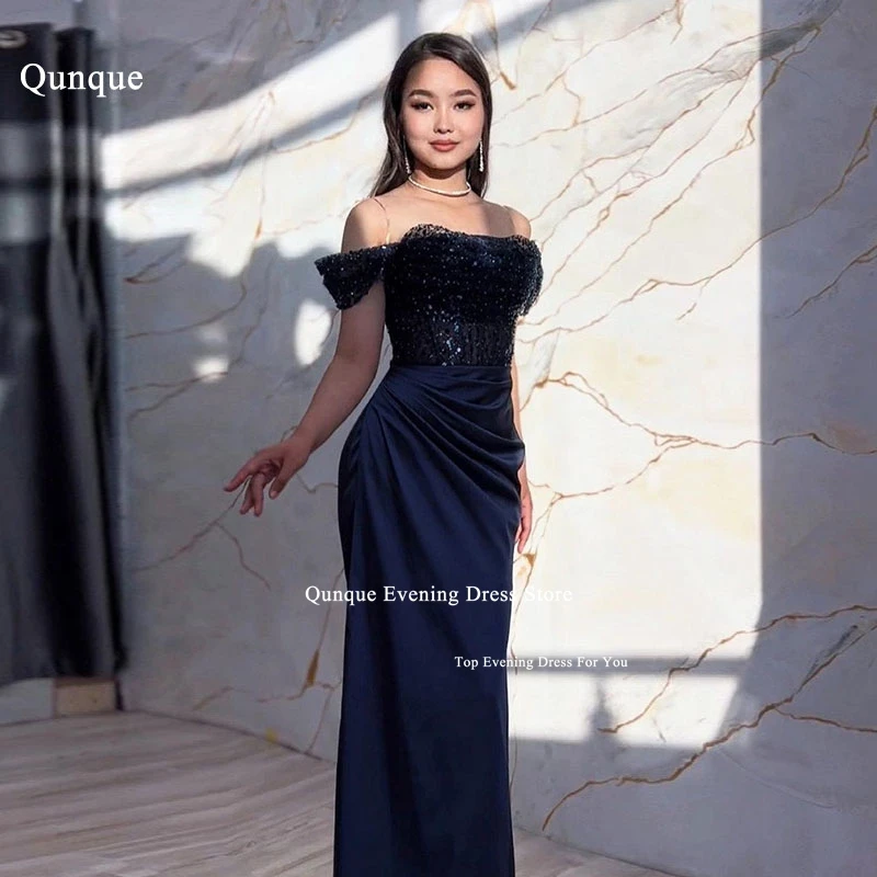 

Qunque Satin Mermaid Prom Dress Vestidos De Gala Navy Blue Pleat Off Shoulder Prom Gowns Customized Sequins Pearls Evening Gowns