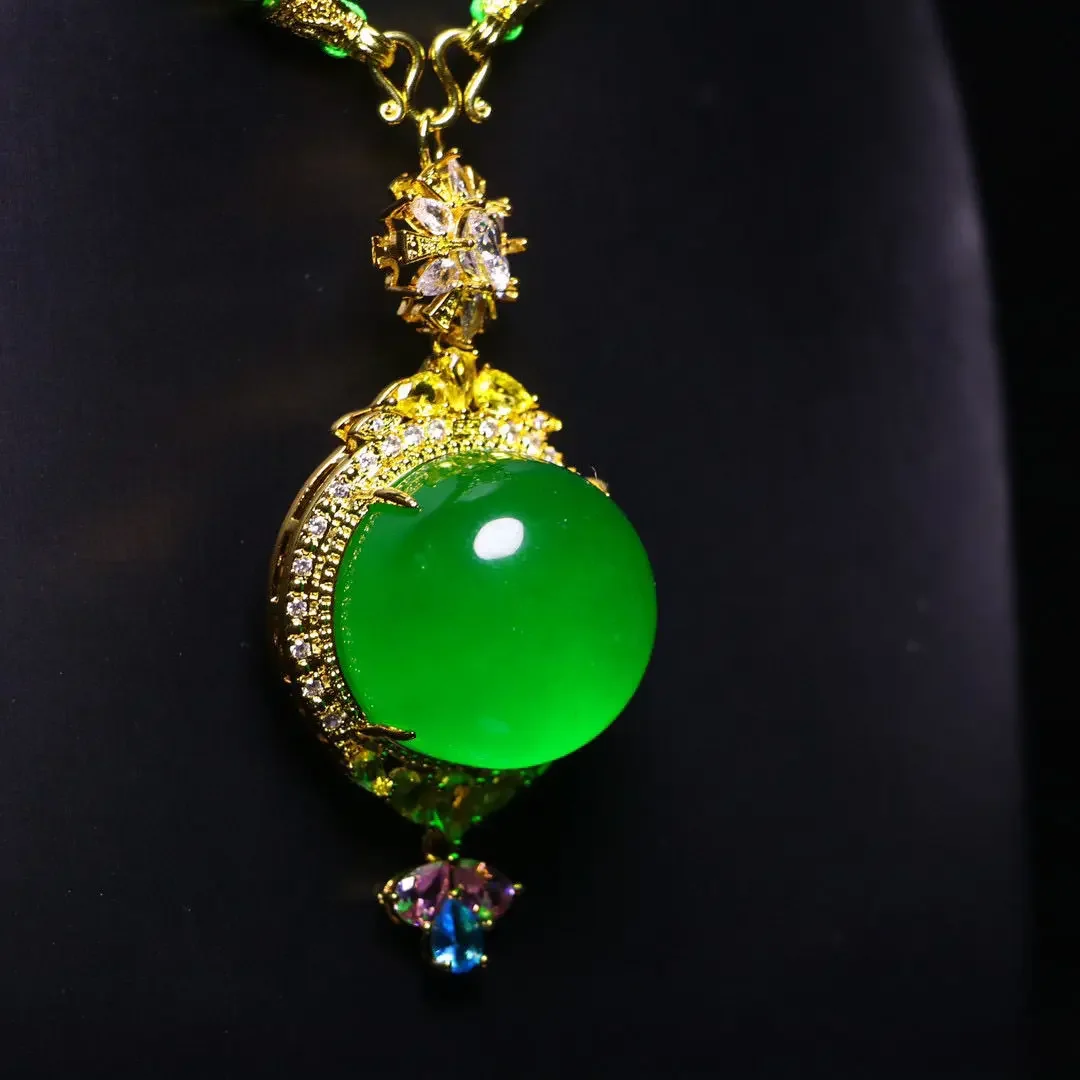 Perfect high-ice Seiko inlaid pendant, exquisite jewelry, free chain, free box, exquisite jewelry.