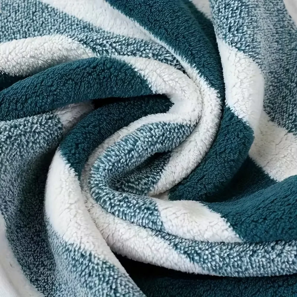 Ultra-Soft Striped Bath Towels 5