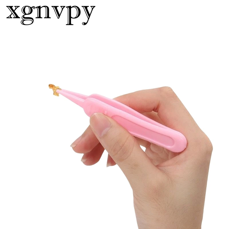 Xgnvpy Booger Clip Baby Booger Clip Newborn Baby Child Nostril Cleaner Safety Tweezers Round Head Clip Tool Ear Wax Remover