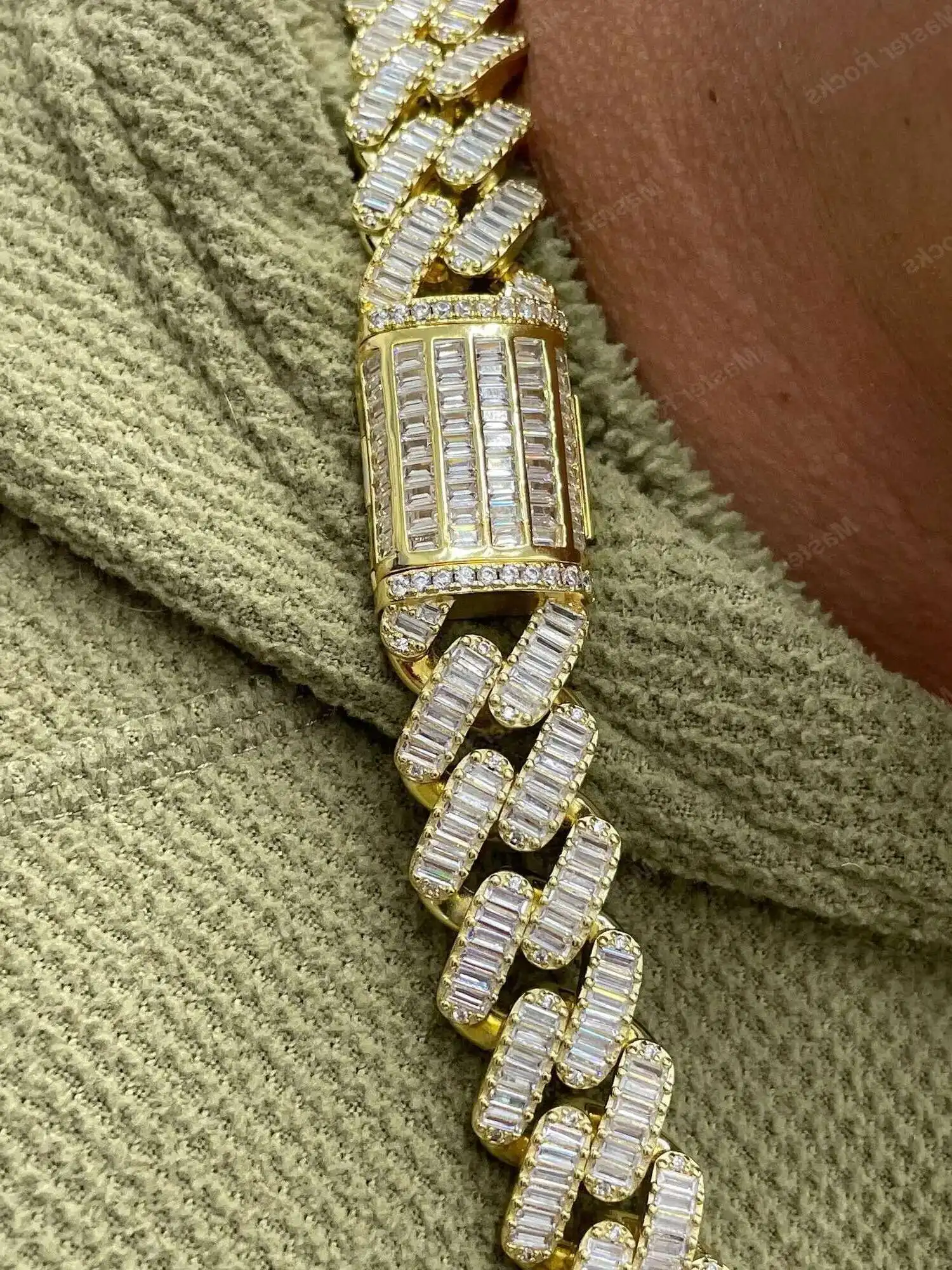 

Новое поступление Iced Out 15 мм серебро 925 пробы муассанит кубинская цепочка с тяжелыми золотыми багетными кубинскими звеньями с GRA