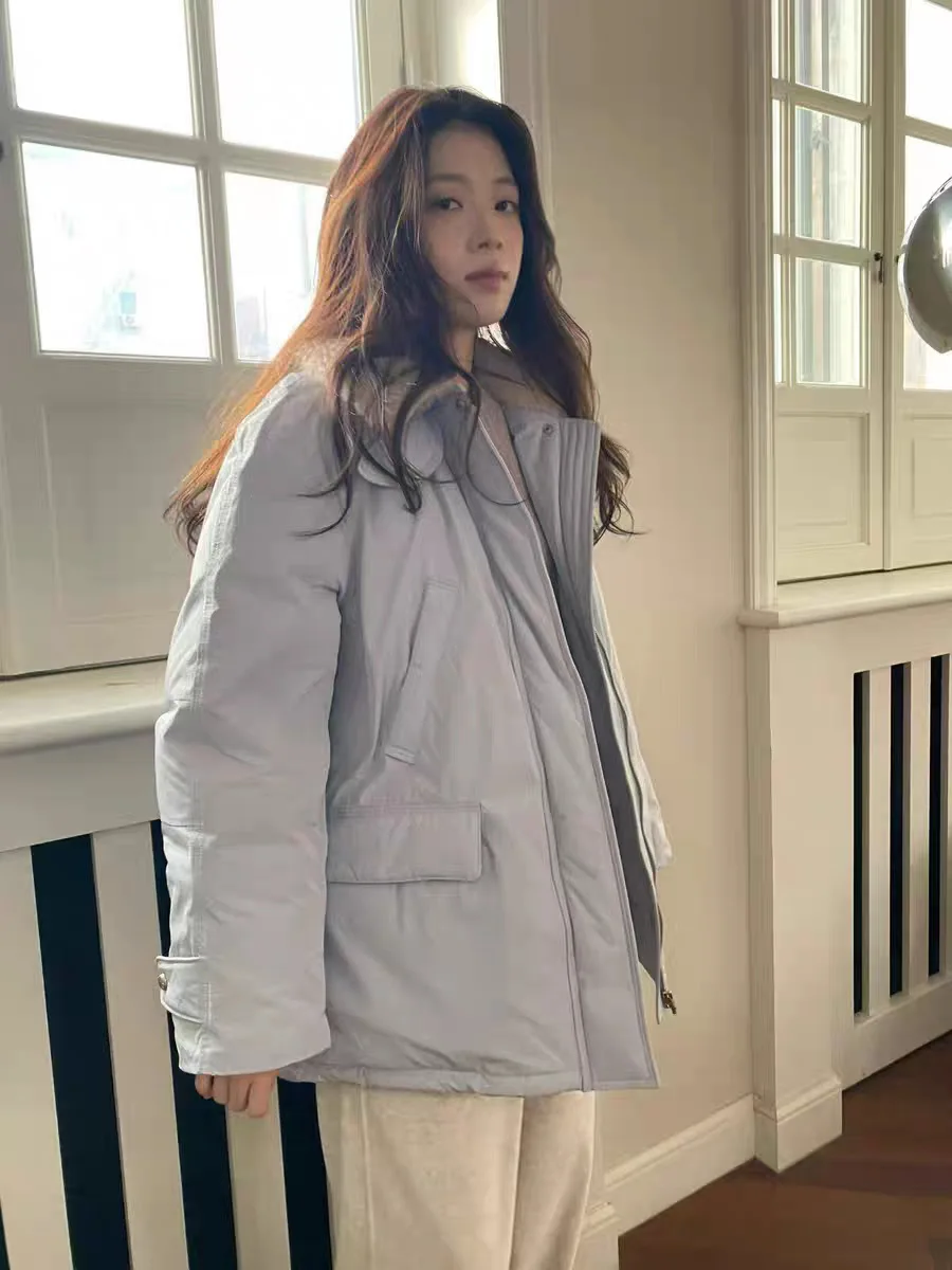 

Winter 2025 Women's Korean Sle down Jaet Coat 90% White Du down Thi Warm Long Sve Zipper Closure Regular Length