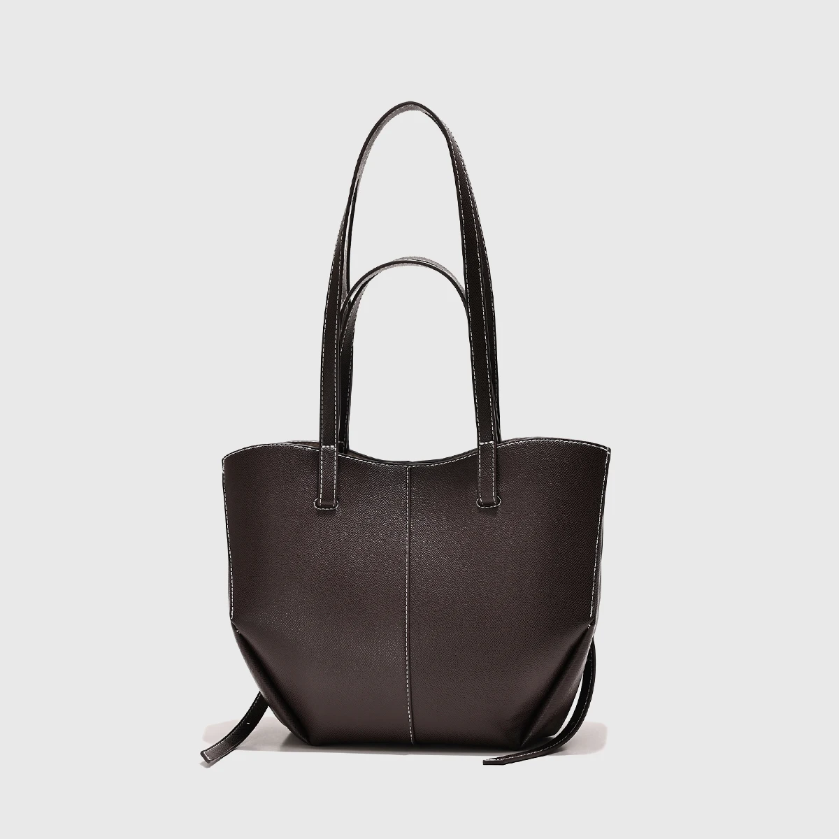 Sac pour femme de style classique à la mode, design de niche rétro, sac de moto à bandoulière multifonctionnel en forme de seau avec accoudoirs