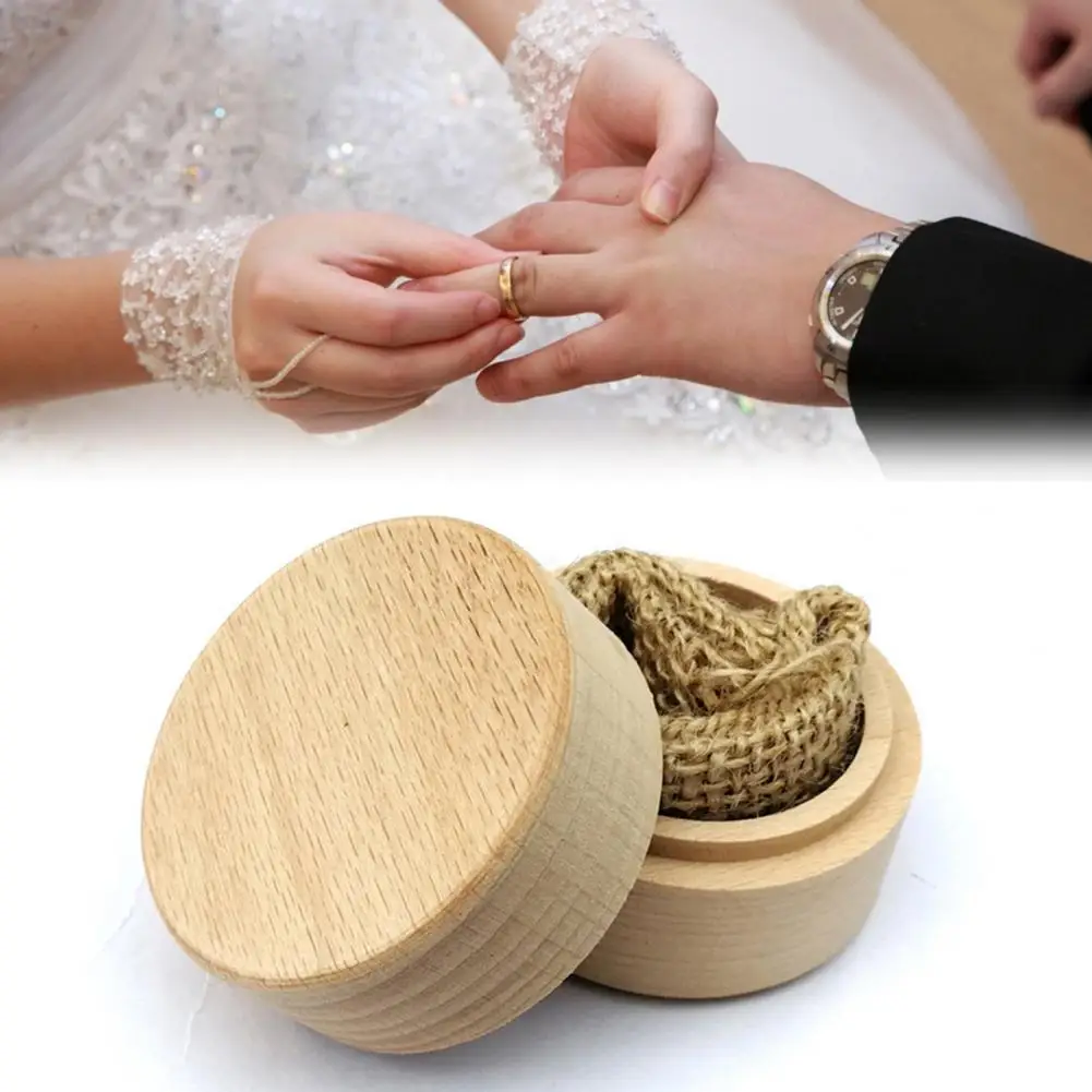 Mini Round Pine Wood Wedding Ring Box Packaging Gifts Lightweight Solid Wood Ring Case Jewelry Storage Display