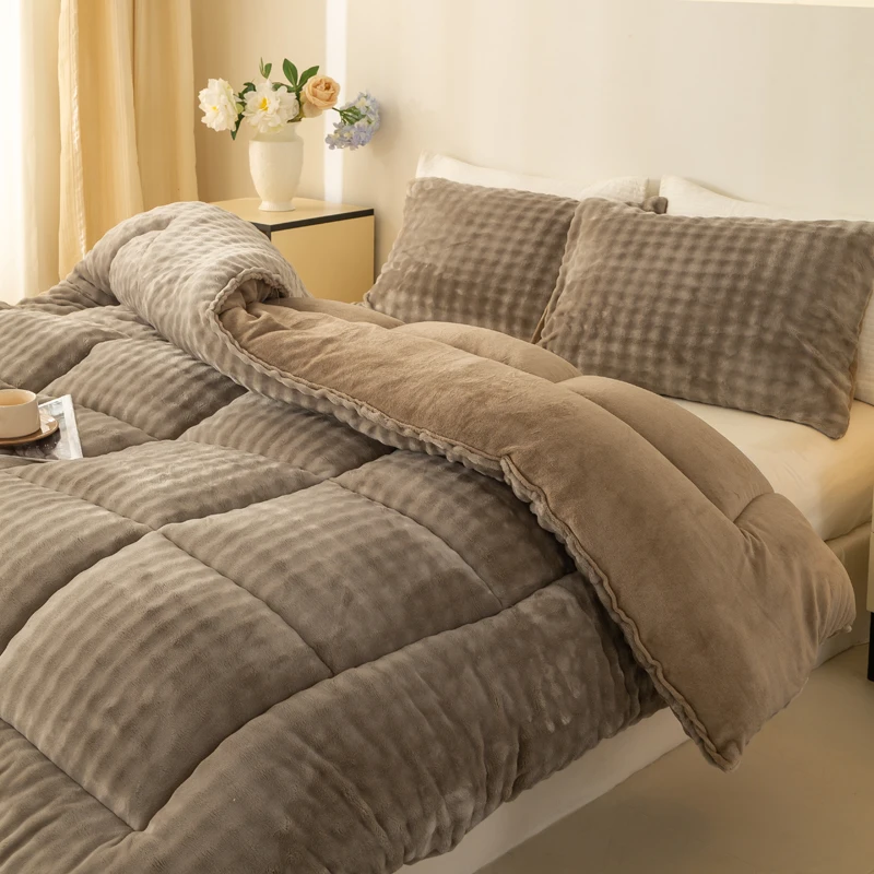 Super Thick Faux Rabbit Fur Warm Winter Blanket Soft Skin Friendly Single Double Bed Blanket Queen Fluffy Soft Plush Comforter