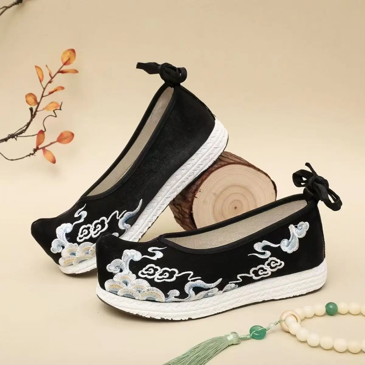 Woman Big Size Embroidered Hanfu Shoes Flat Sole Non Slip Shallow Ankle Strap Ethnic Style Cocked Shoe Toe Horse Face Skirt Shoe image 3