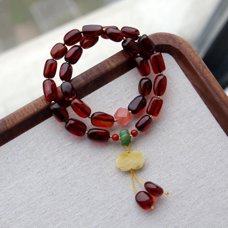 

Blood Two-Circle Bracelet With Transparent Inlay And Amber Gourd Pendant