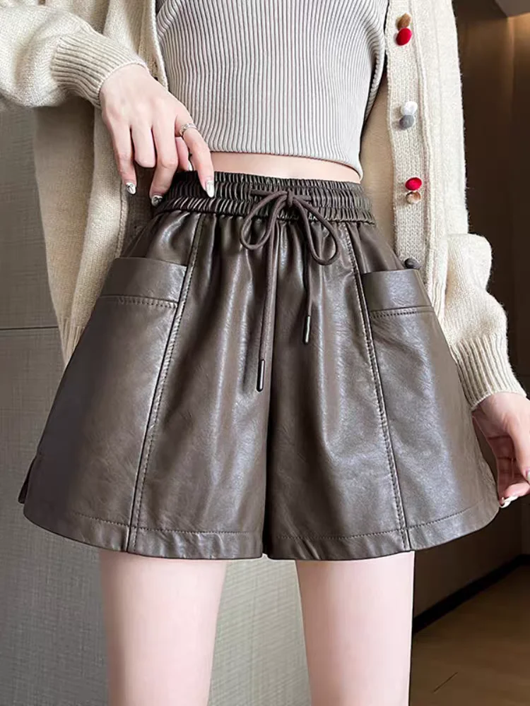 Pantaloni in ecopelle da donna: 2025 Nuovi culottes a gamba larga a trapezio a vita alta, pantaloncini autunnali dimagranti larghi per le donne