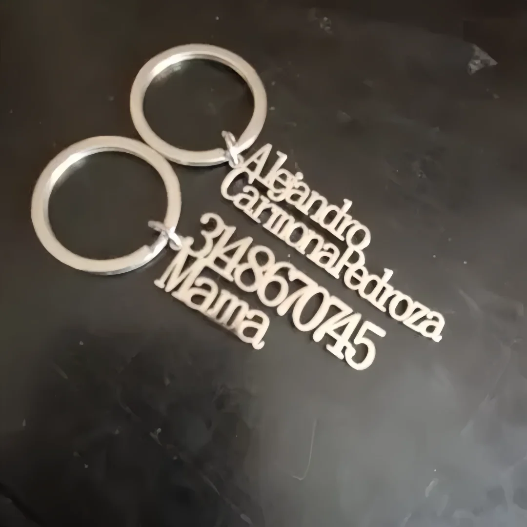 Customized Name Pendant Keychain Custom Lovers' Name Text Key Chain Stainless Steel Llavero for Women Personalized Men Keyring