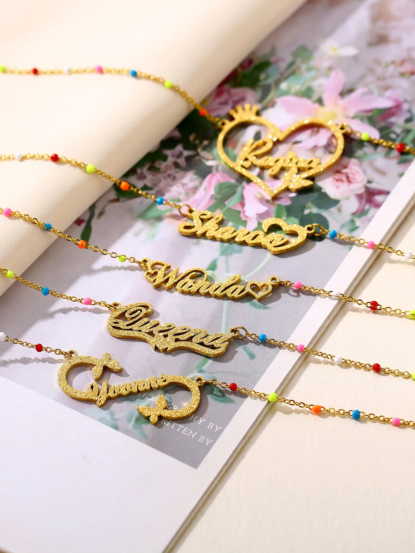 

Custom stainless steel letter name, matte 18K gold inside the furnace, simple and personalized birthday gift