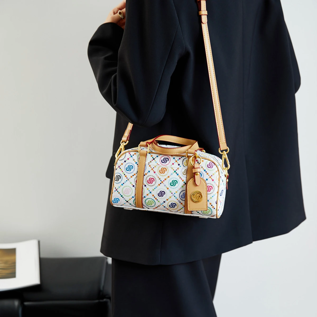 

Luxury Brand Ladies Shoulder Bag In Genuine Leather By Famous Designer Handbags Popular Classic Elegant And Chic