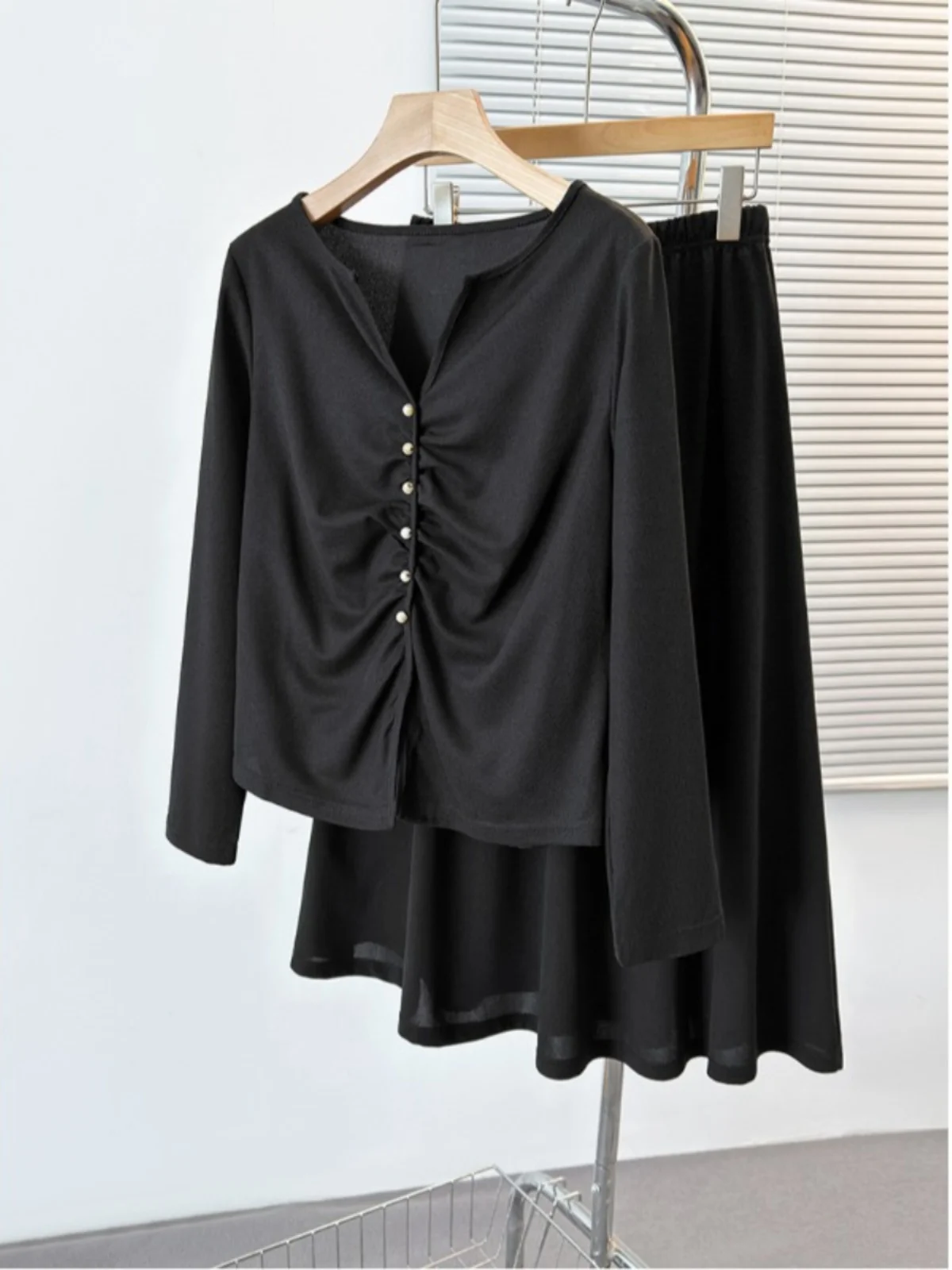 Set Faion da donna di grandi dimensioni efficace dimagrante V-Ne Top a pieghe gonna a due pezzi Autunno Inverno Design Sense