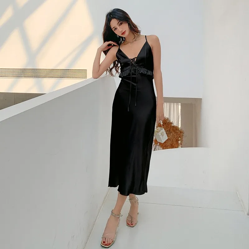 Summer V-Neck Nightdress Women Silky Satin Sleepwear Sexy Strap Nightgown Long Nighty Gown Home Dress Loungewear