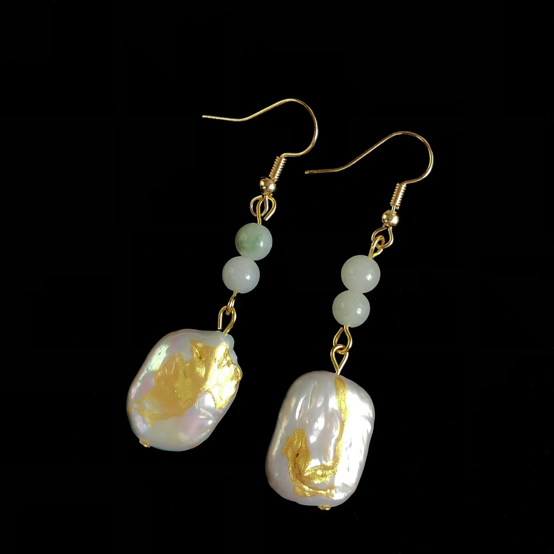 

Luxury Jade Square Baroque Freshwater Pearl Earrings Shell Horseshoe-Shaped Drop Dangle Earrings for Women Fashion Jewelry Gift