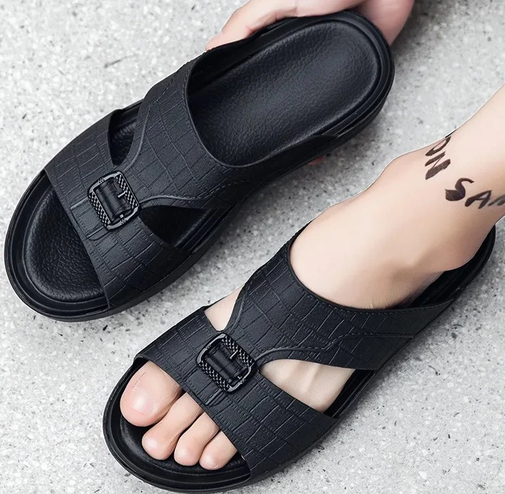 

Wholesale Men's Outdoor Home Slippers Sports and Leisure Shoes Men Beach Slippers Anti Slip and Wear-resistant Leather Slippers