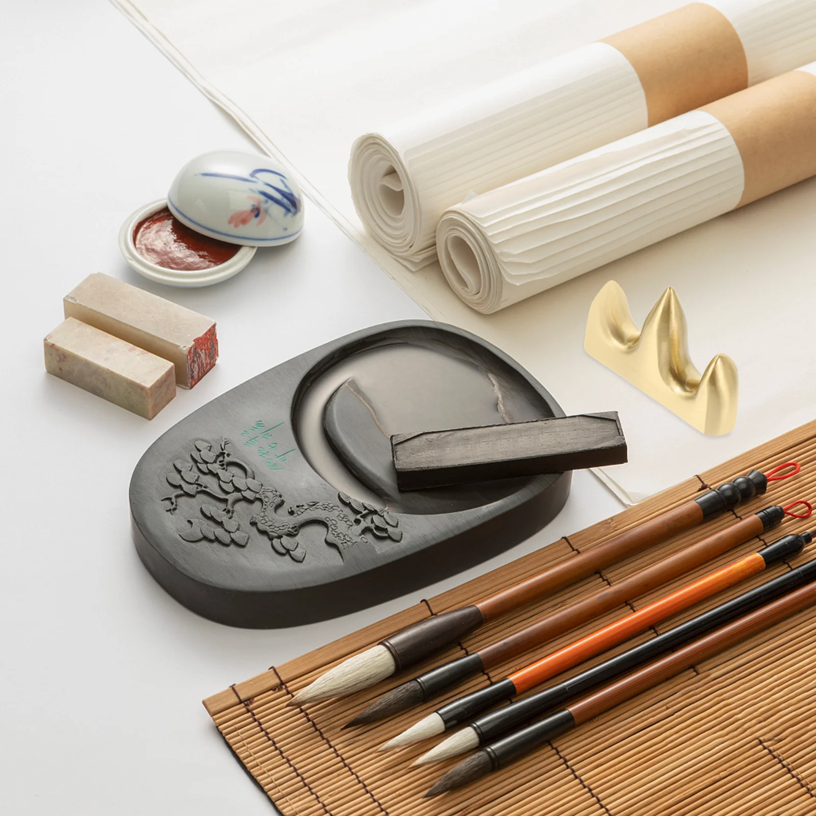 Durable Brass Pen Rack Retro Chinese Calligraphy Brush Holder Anti-Slip Design Desk Organizer for Home Office School Decorative