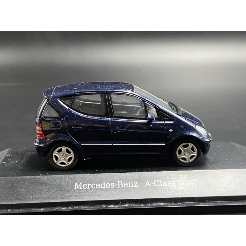 عيب هيربا 1:43 مقياس بنز A-Class 1997 نموذج سيارة سبيكة زرقاء تحصيل لعبة هدية تذكارية عرض حلية #3