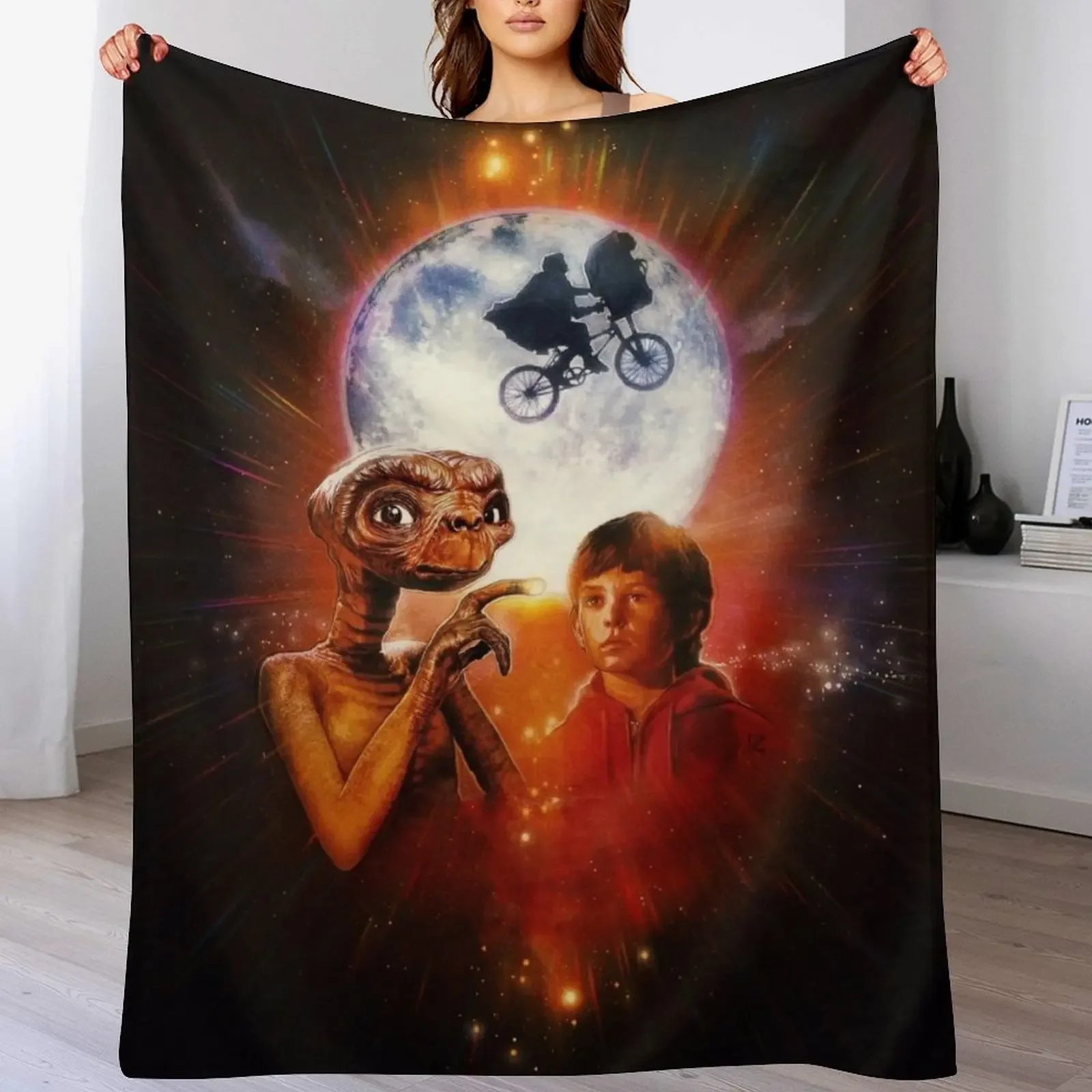 

E.T. (1982) Throw Blanket No Pilling Soft Warm Blanket for Bed