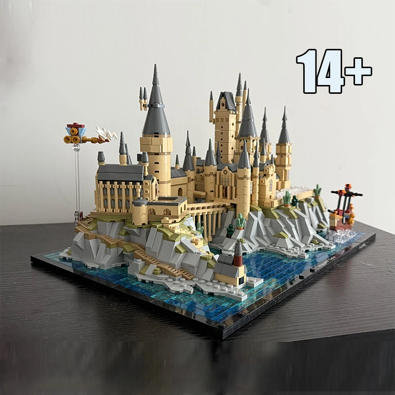 

NEW 2660pcs Creative Movie Scene Castle And Grounds Building Blocks DIY Model Bricks ToyS Adult Birthday Christmas Gift