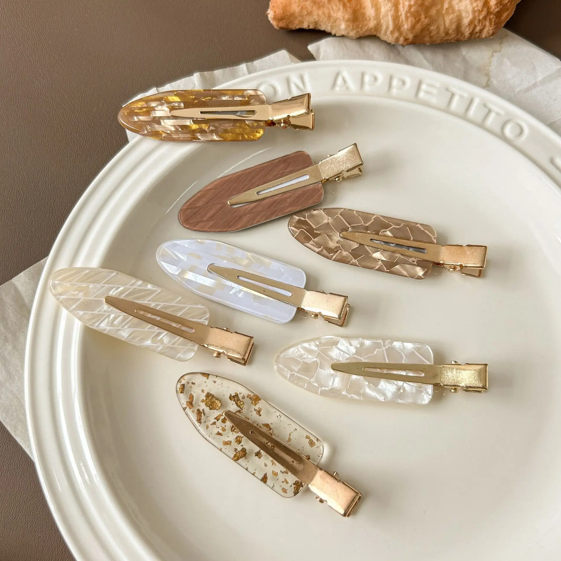 

2025 Trendy Korean-Style Minimalist Hair Accessories Women's Acetate Fibre Clips Straight-Bend Bangs Clips Duckbill Clips