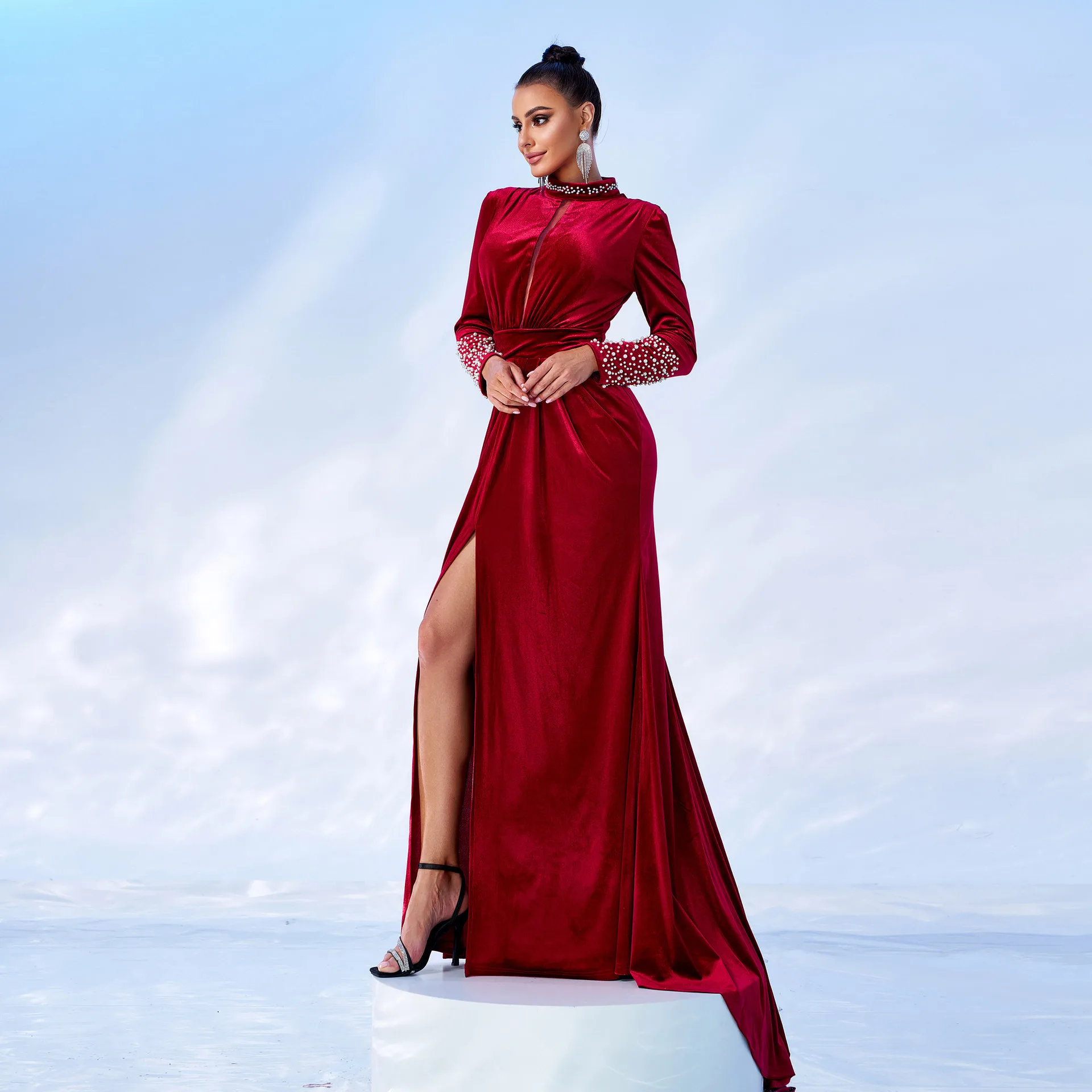 Vestido europeo de terciopelo rojo vino con diamantes de imitación bordados elegantes para primavera y otoño para mujer, vestidos largos de terciopelo ajustados de cintura alta para mujer