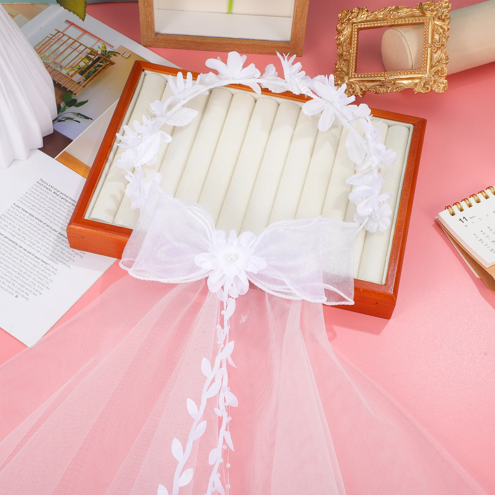 

Floral Bridal Headband Veil Wedding Veil Artificial Flower Crown Headpiece Elegant Wedding Hair Accessory for Bride