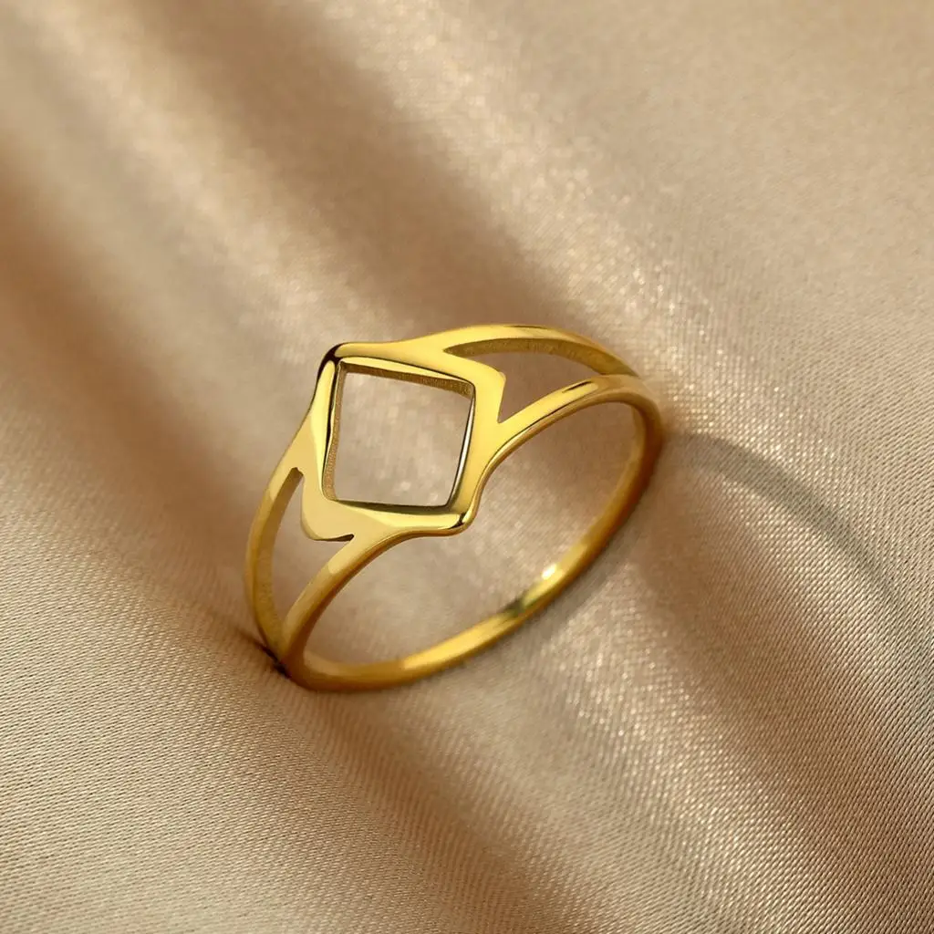 Kinitial Fashion Simple Laser Engraved Stainless Steel Simple Hollow Rhombic Wedding Party Ring Personalized Commemorative Gift