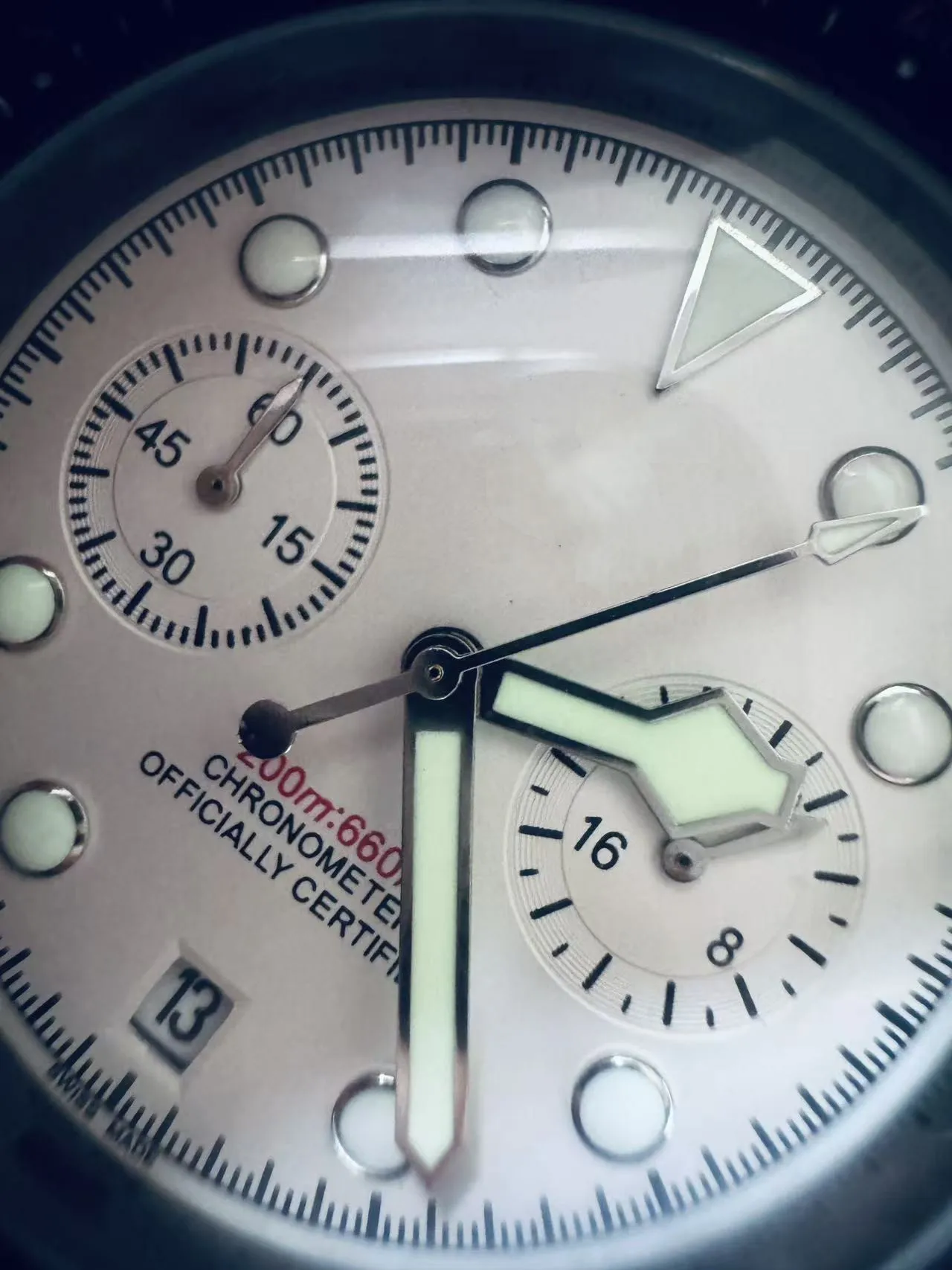 ساعة كوارتز عالية الجودة ذات عين مزدوجة وخمسة أيدي وعملية كاملة مع سوار فولاذي صلب وساعة يد مشهورة الأكثر مبيعًا