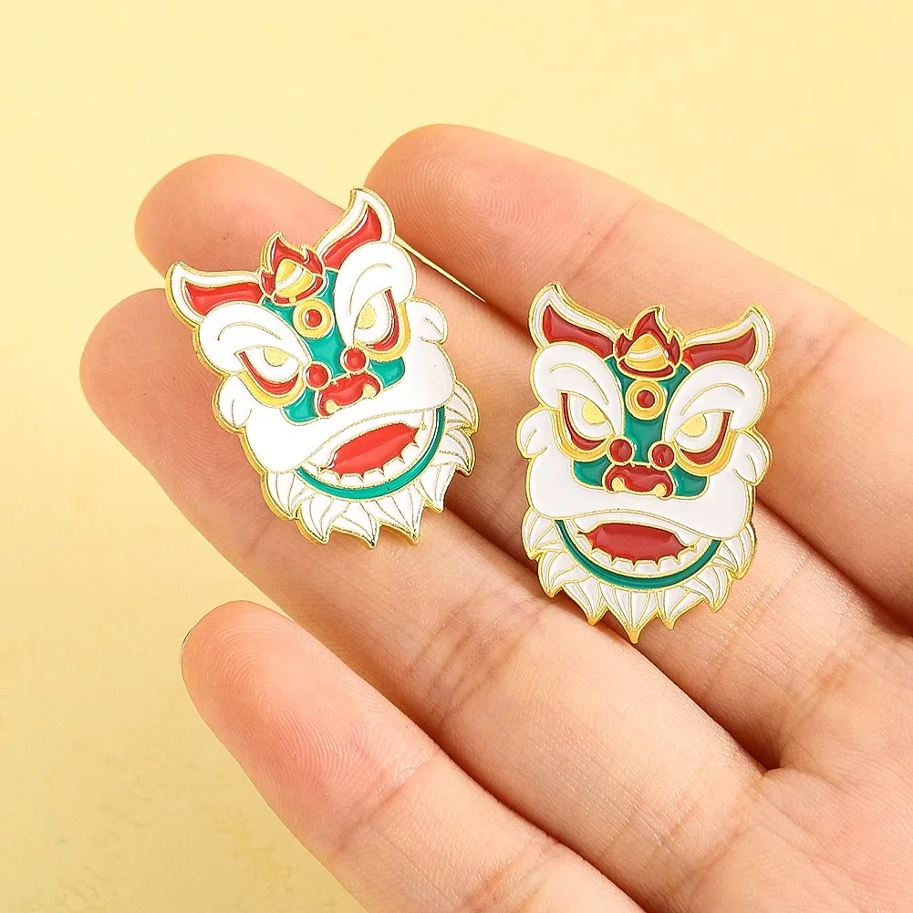 Lion Dance Style Alloy Brooch Cartoon Mask Clothing Lapel Pin Outdoor Festival Costume Accent Hunting Jacket Backpack Badge Gift