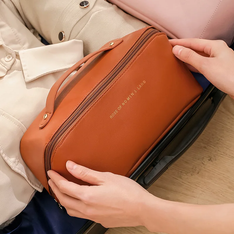 PU Fashion and Convenient Makeup Bag, Travel Storage Bag, Large Capacity Toilet Bag, Hand Boosting Beauty Pillow Makeup Bag