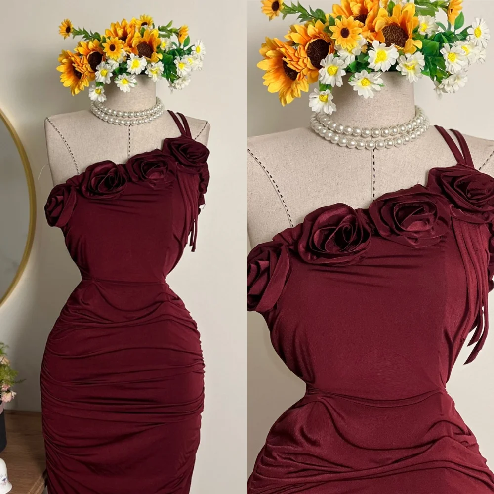 Aangepaste zeemeermin klassieke bordeauxrode satijnen avondjurk Prachtige mouwloze homecoming-jurk met één schouder, luxe onderdeel