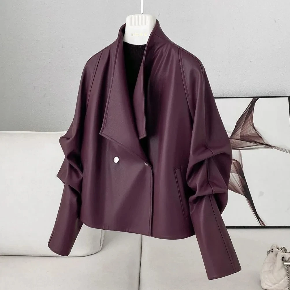 Giacca corta in pelle nera per donna Autunno inverno 2025 Nuovo temperamento Giacche da moto in pelle PU lavata da donna allentate Top