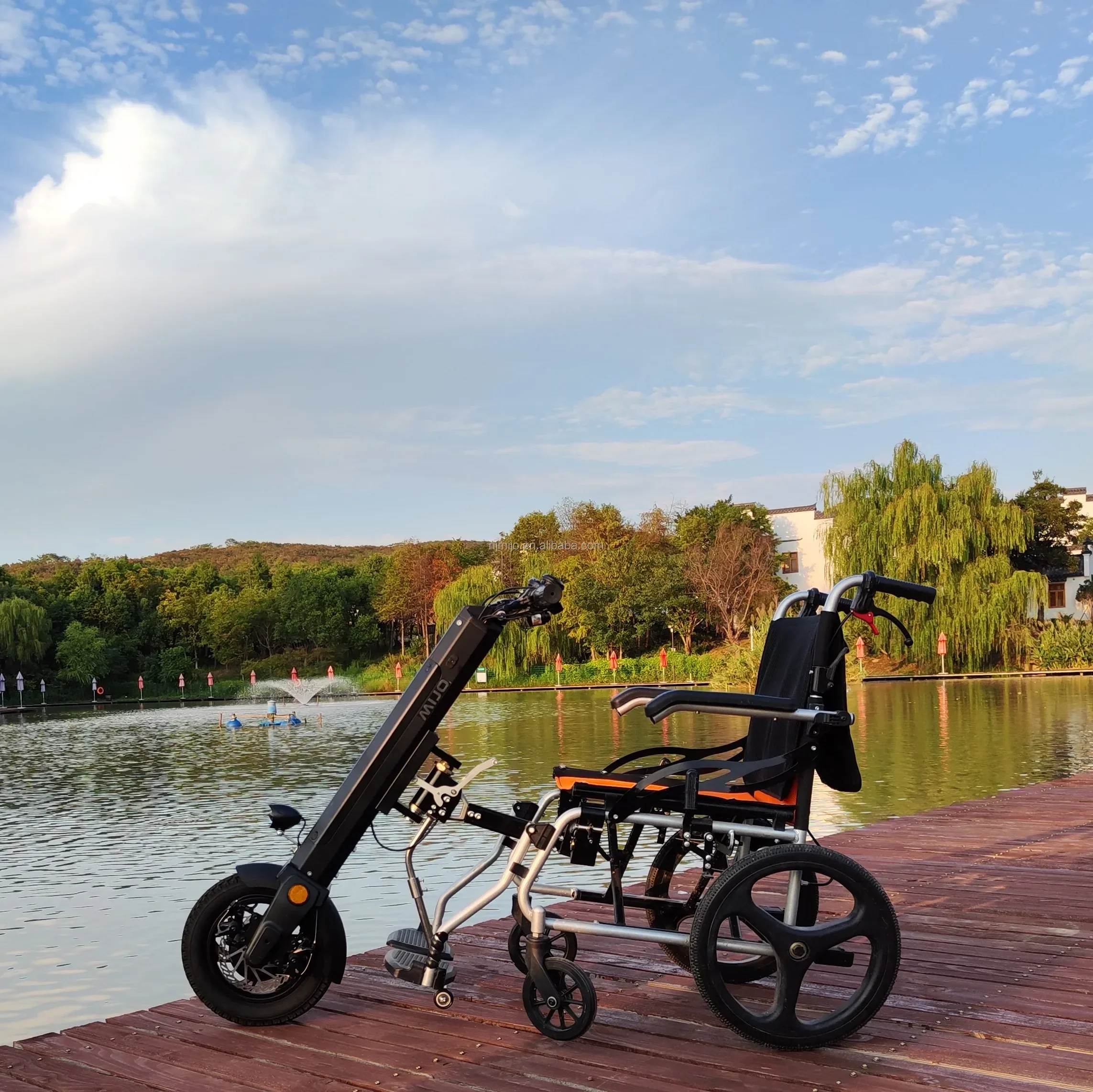 Dodatek do wózka inwalidzkiego z przyłączem środkowym Elektryczny rower ręczny do ręcznego wózka inwalidzkiego, aby uzyskać elektryczny rower