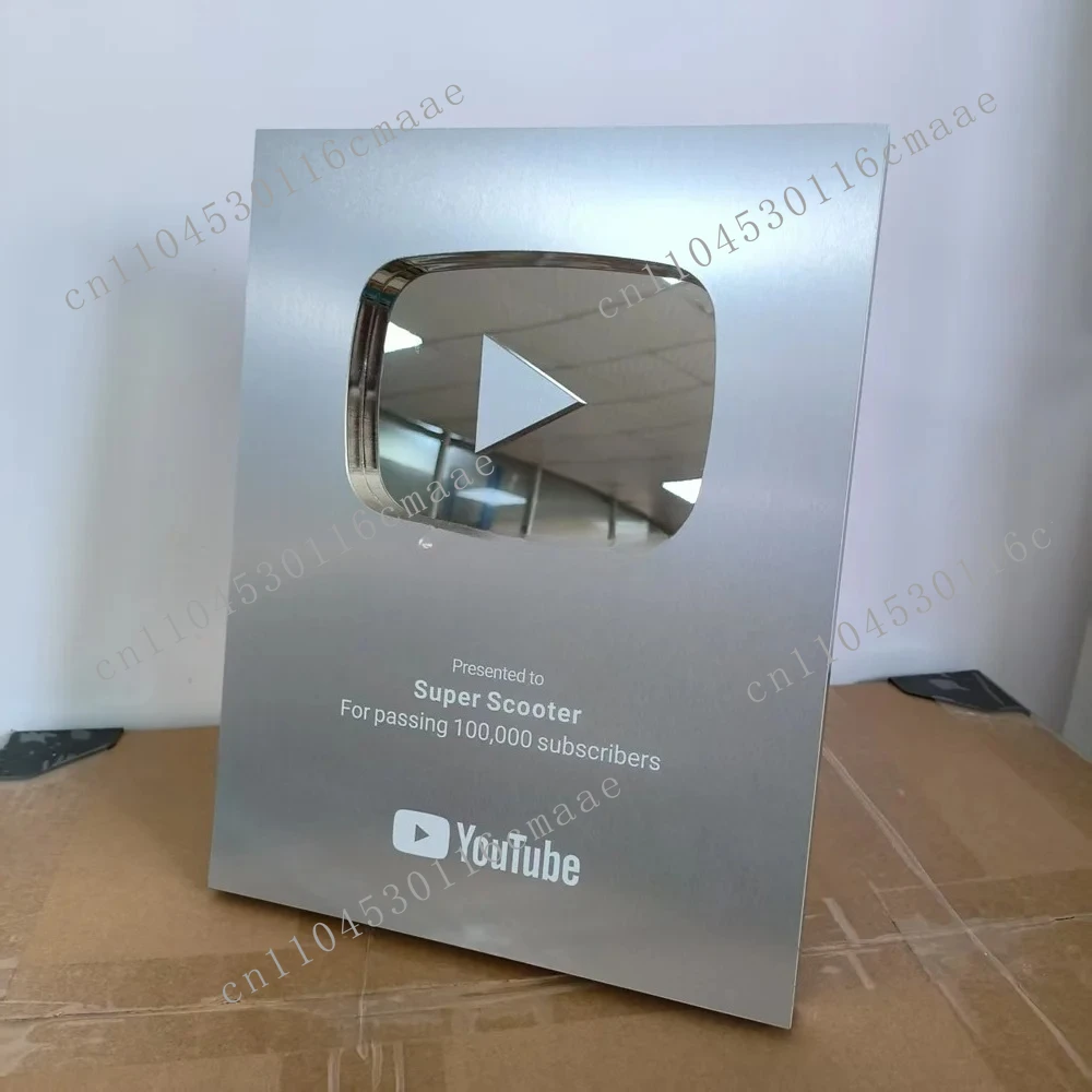 لوحة جائزة زر تشغيل YouTube المخصصة باللون الذهبي، جائزة YouTube المخصصة