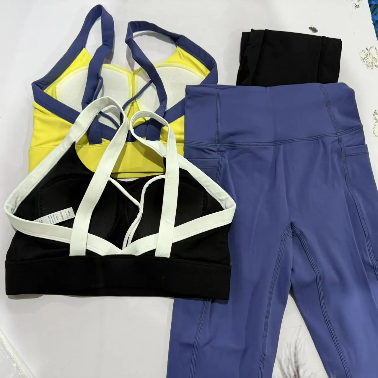 High Intensity Color Blocking Cross Back Integrated Yoga Set 2PCS Sports Underwear High Waist and Hip Lifting Fitness Leggings