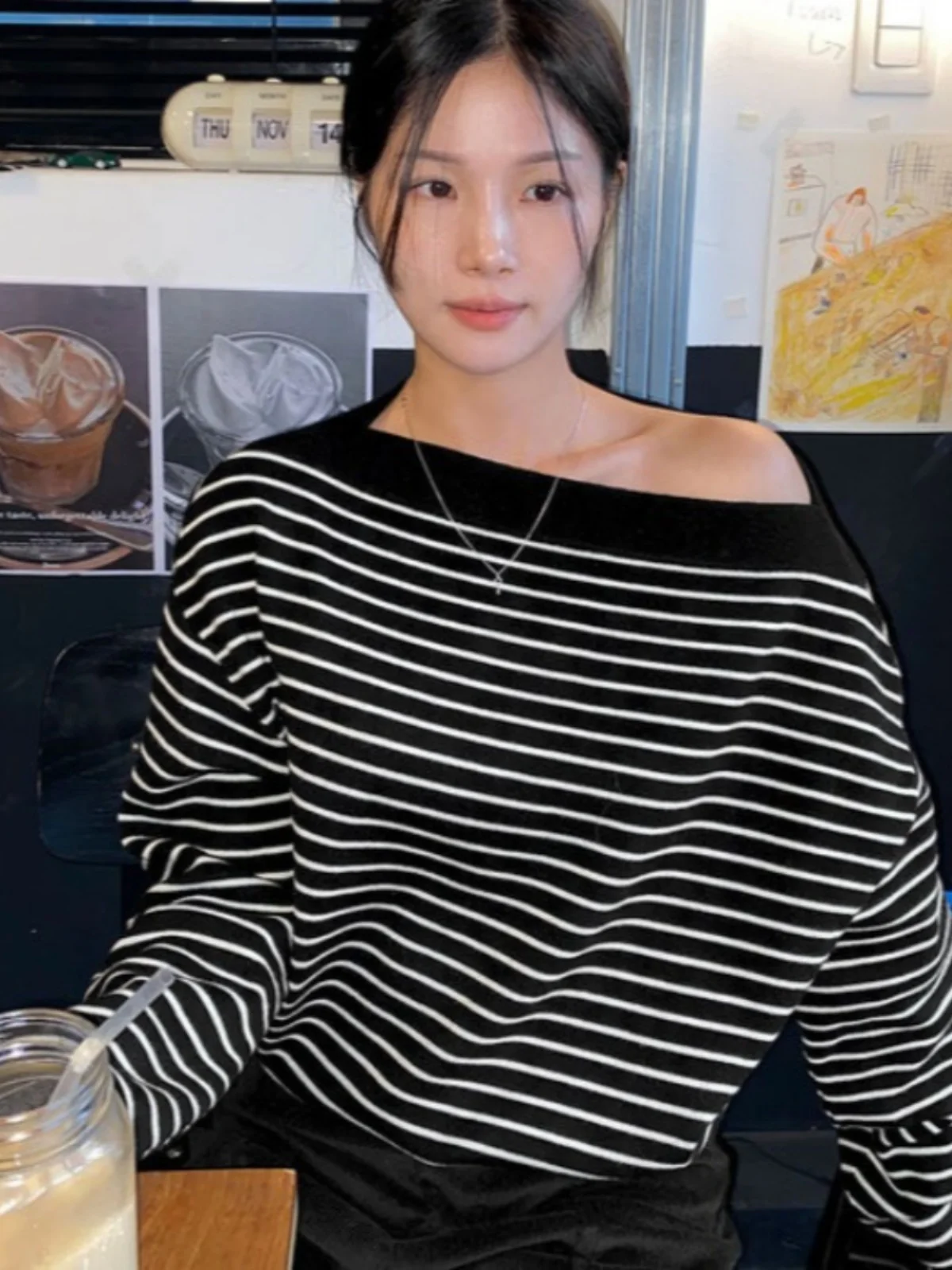 

Korean Sle Loose Knitted oulder Bared Women's Top Striped Outerwear Spring Faion Long Sve Warm Thermal Clothing