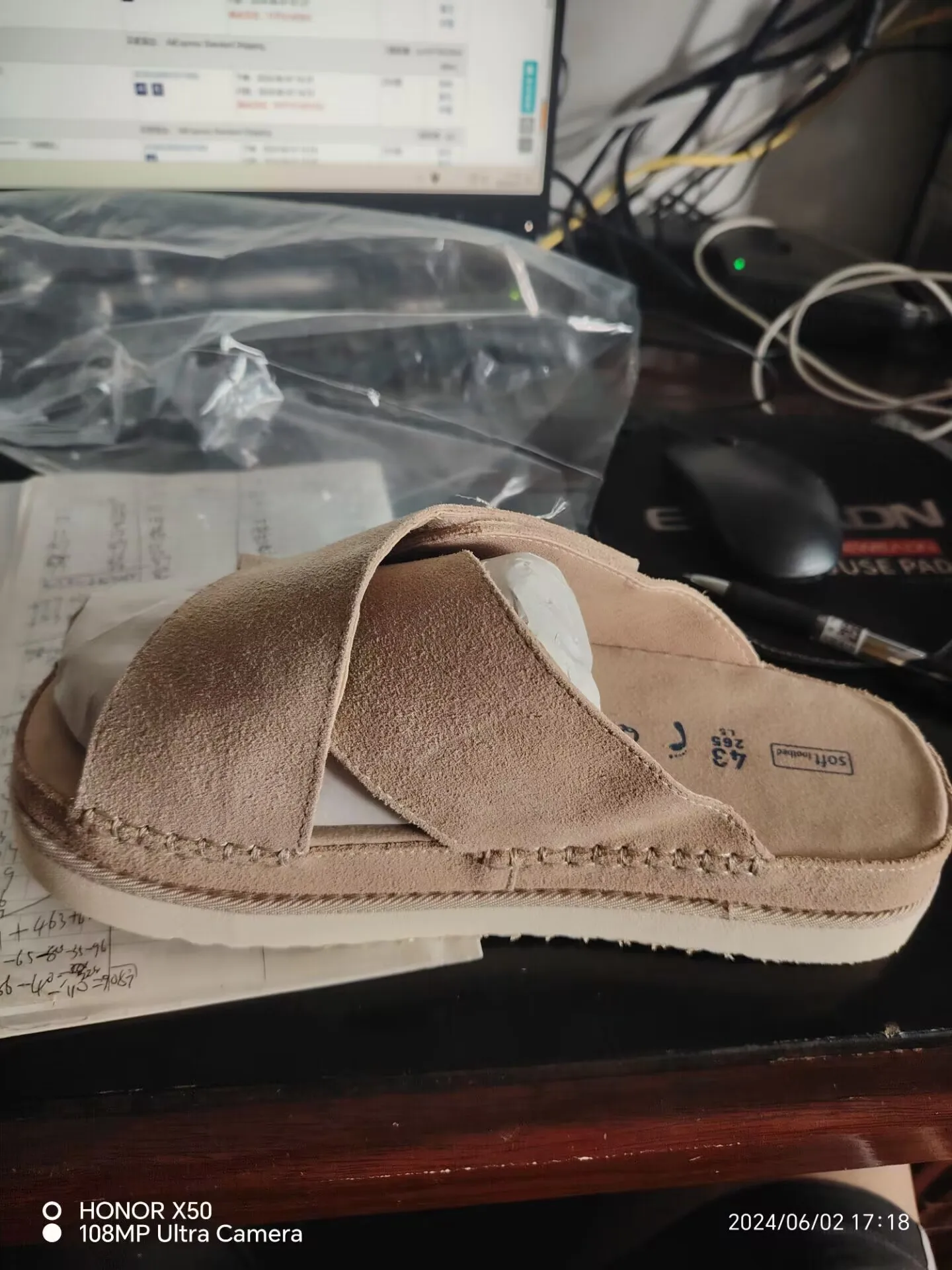 Men's Summer Outdoor Wear 2024 New Style Sandals Fashion High-End Leather Outdoor Wear Platform Slippers Women