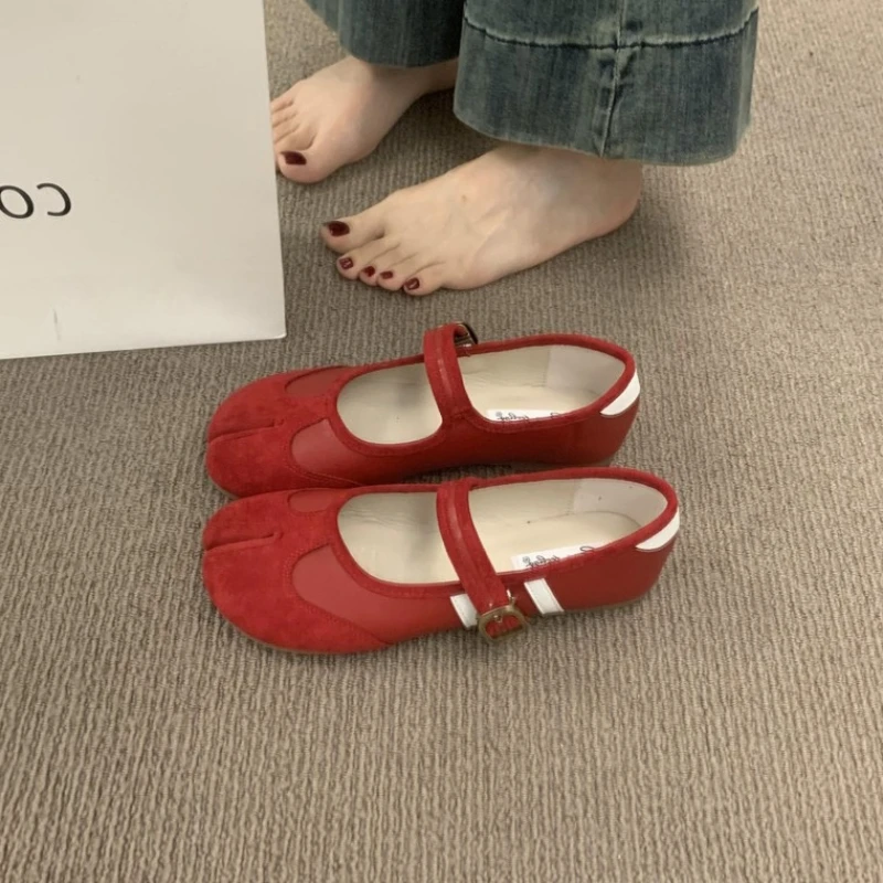 

Fashion Women's Mary Jane Shoes Split Toe Buckle Strap Loafers Comfort No Slip Flats Ladies Street Style Dress Outdoor Footwears