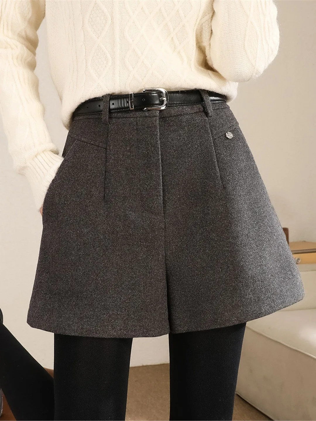 Business Commute Narrow Version Wide Leg Short Pants Women's High Waist Warm Autumn Winter Straight Tube Trousers Short Shorts