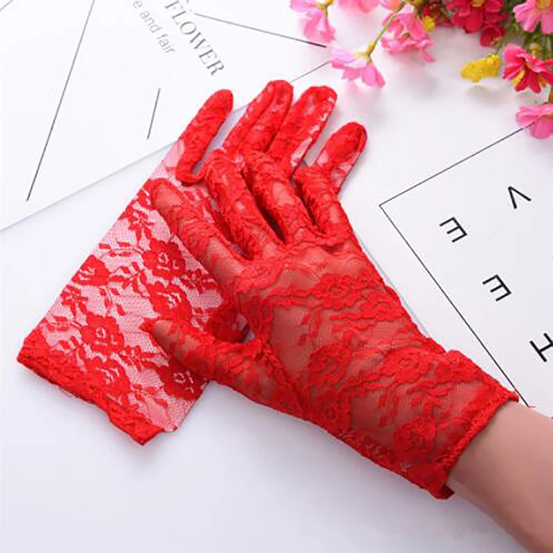 Elegant Ladies Short Lace Gloves New Sheer Fish Net Black White Prom Party Female\'s Fashionable Solid Color Mittens Hot