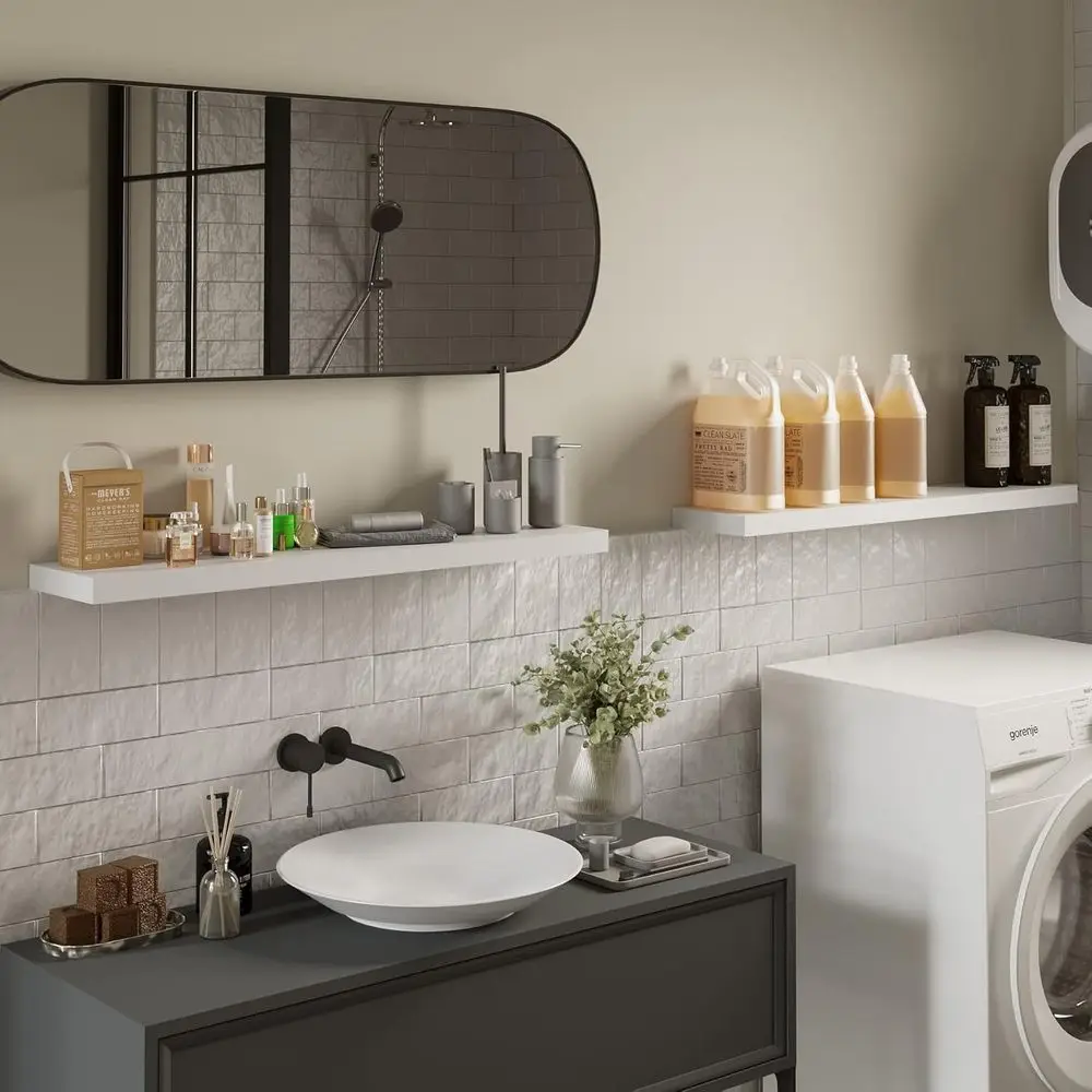 مجموعة من رفوف خشبية عائمة مثبتة على الحائط مقاس 35 وات × 7D باللون الأبيض مع دعامات مخفية لديكور المنزل والتخزين