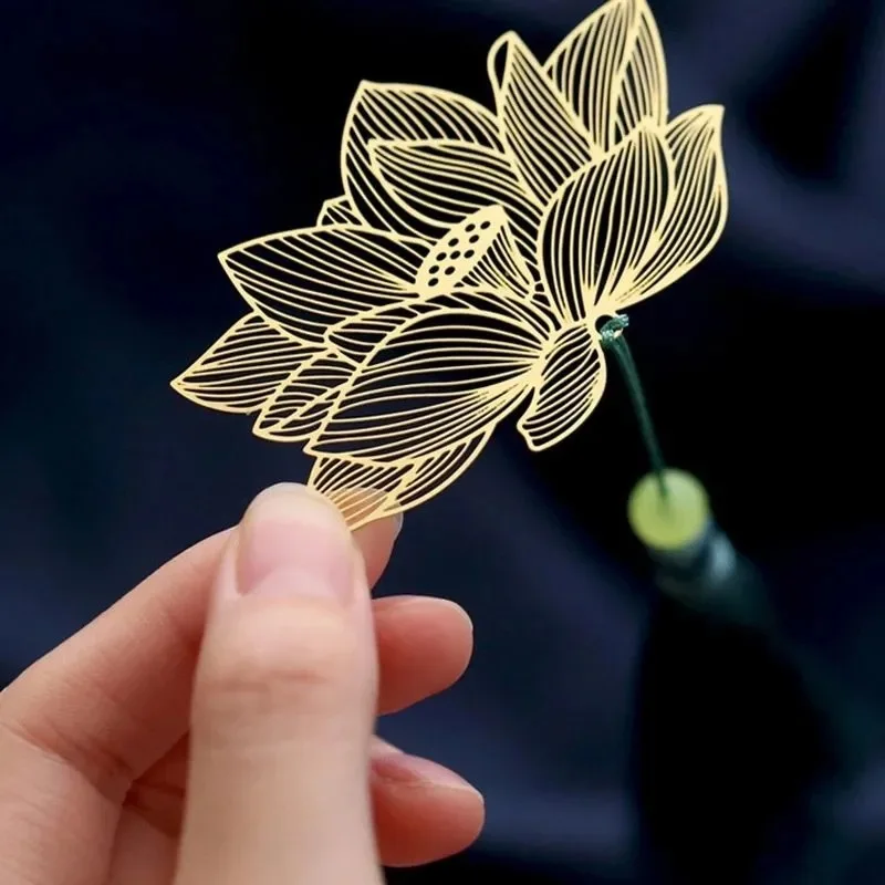 Chinese Style Ginkgo Biloba Lotus Maple Leaf Hollow Leaf Veins Metal Bookmark with Tassel High Quality Art Student Teacher Gift