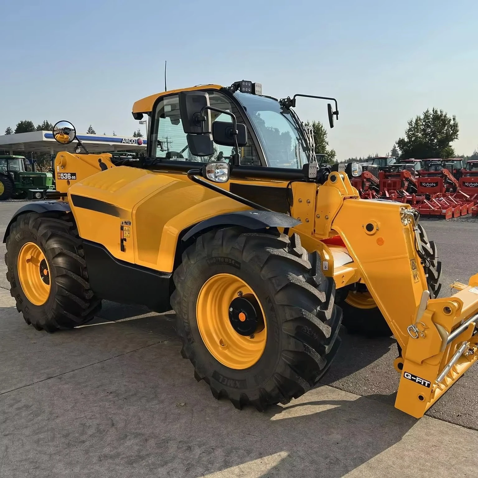 Customized Tele 525 60 Compact Telescopic Handler Mini Loader Telehandler For Construction Agriculture Material Handling Fo